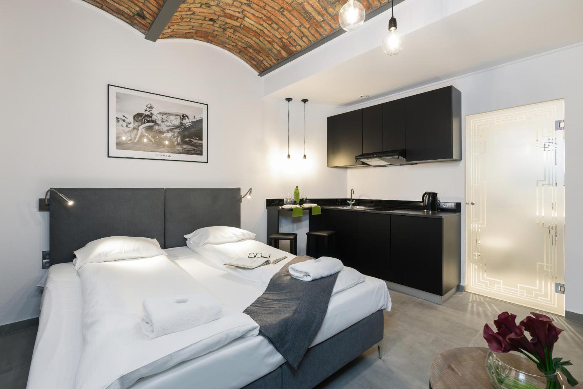 Level -1 Loft Apartments City Center By Renters Poznań Zewnętrze zdjęcie
